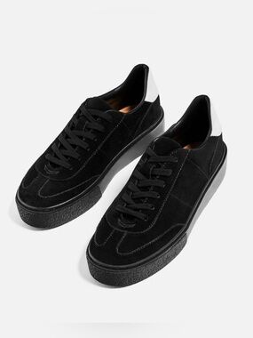 Zara Black Suede Sneakers with White Heel Tab. 39.